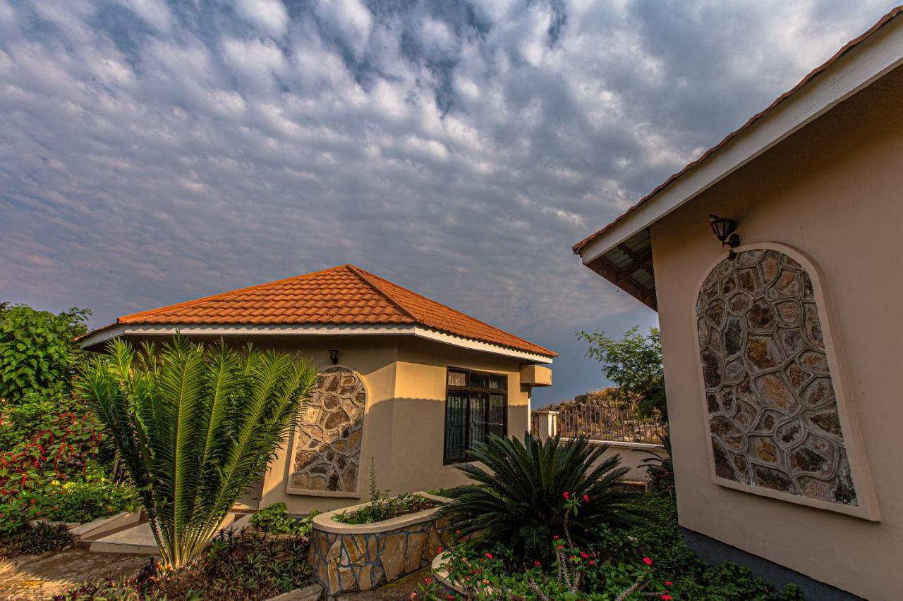 The Lahe Hotels Mwanza Exteriör bild